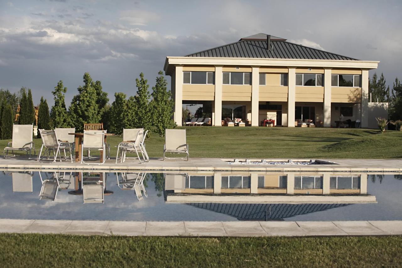 Estancia Mendoza Wine Hotel 투누얀 외부 사진